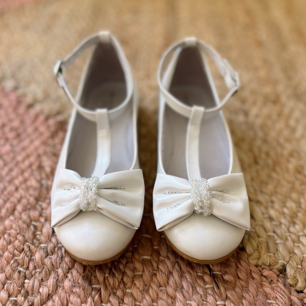 White Children’s Classic T strap Maryjane leather bow shoes size 28